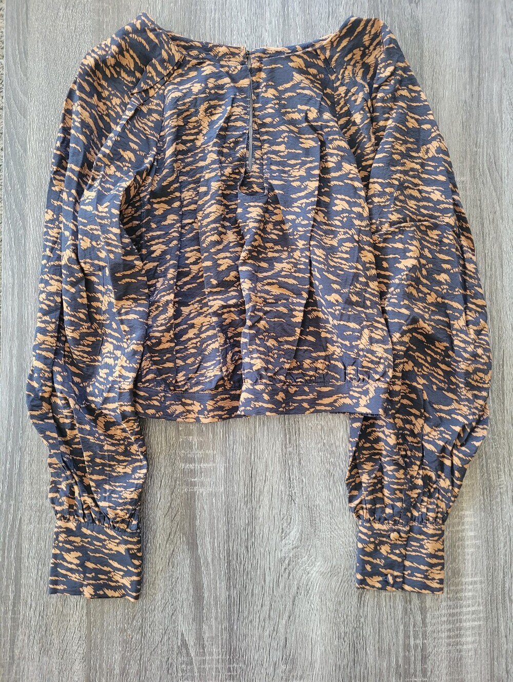 NWT Banana Republic Keyhole Cropped Top